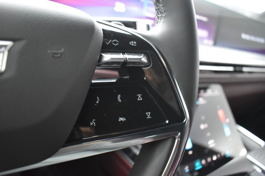 Certified 2026 Cadillac Escalade ESV Sport w/ Touring Package AWD/4WD image 17