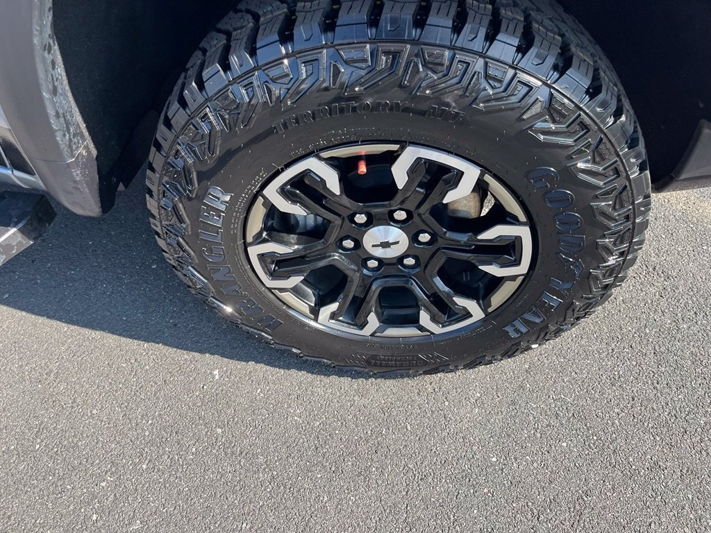 Certified 2024 Chevrolet Silverado 1500 ZR2 w/ Technology Package AWD/4WD image 9