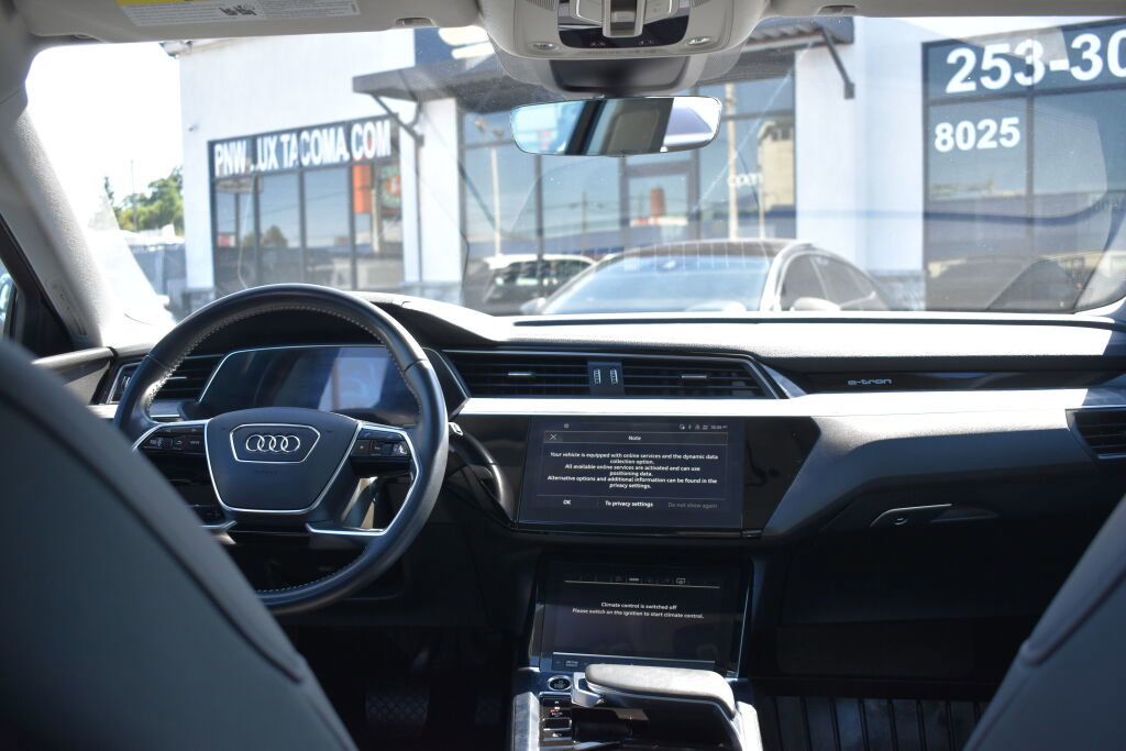 Used 2021 Audi e-tron Premium w/ Convenience Plus Package image 2