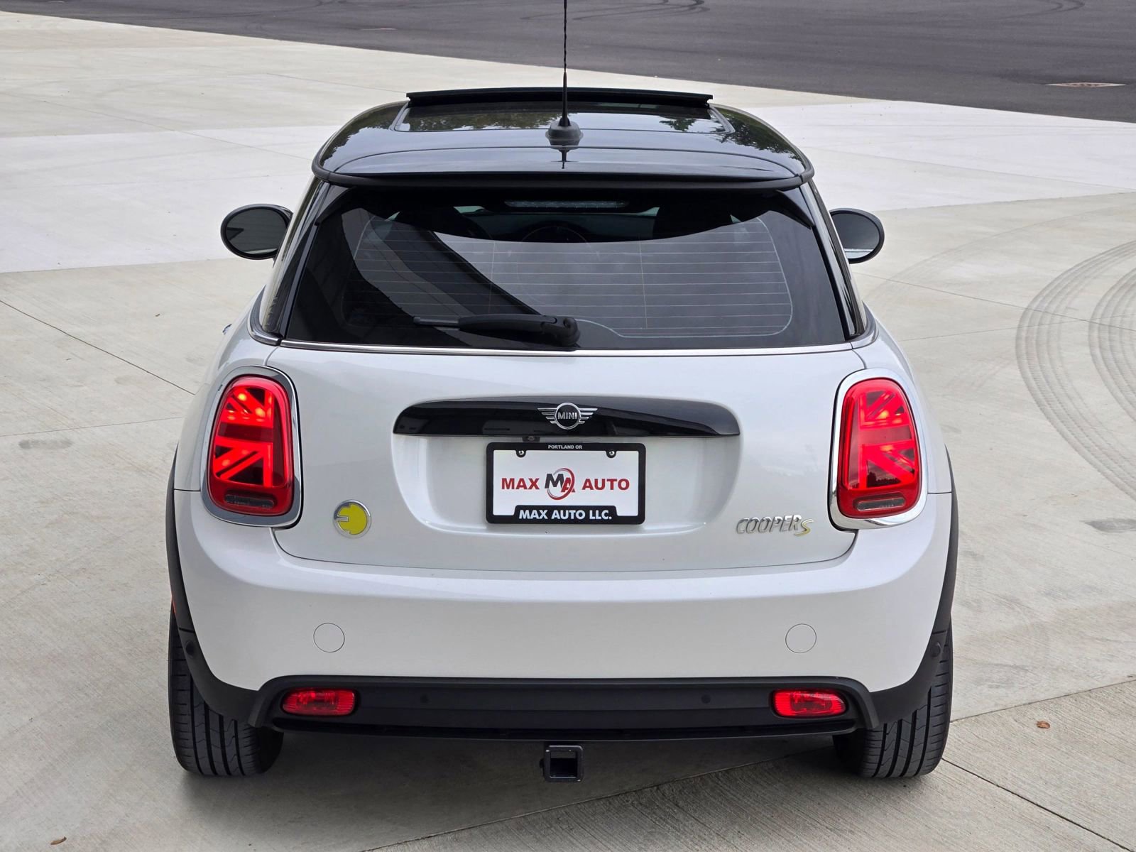 Used 2024 MINI Cooper SE image 9