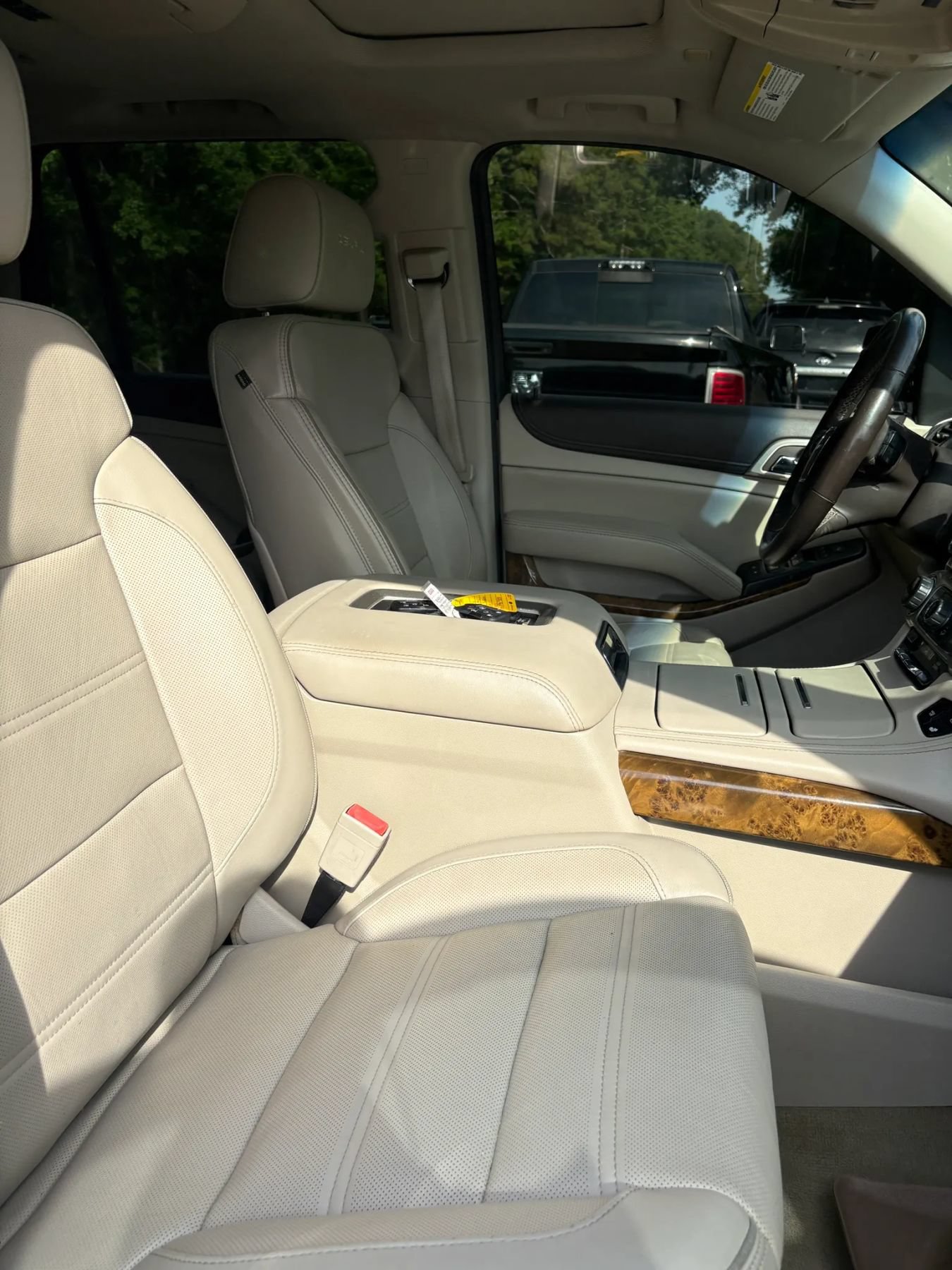 Used 2016 GMC Yukon Denali w/ Open Road Package AWD/4WD image 29
