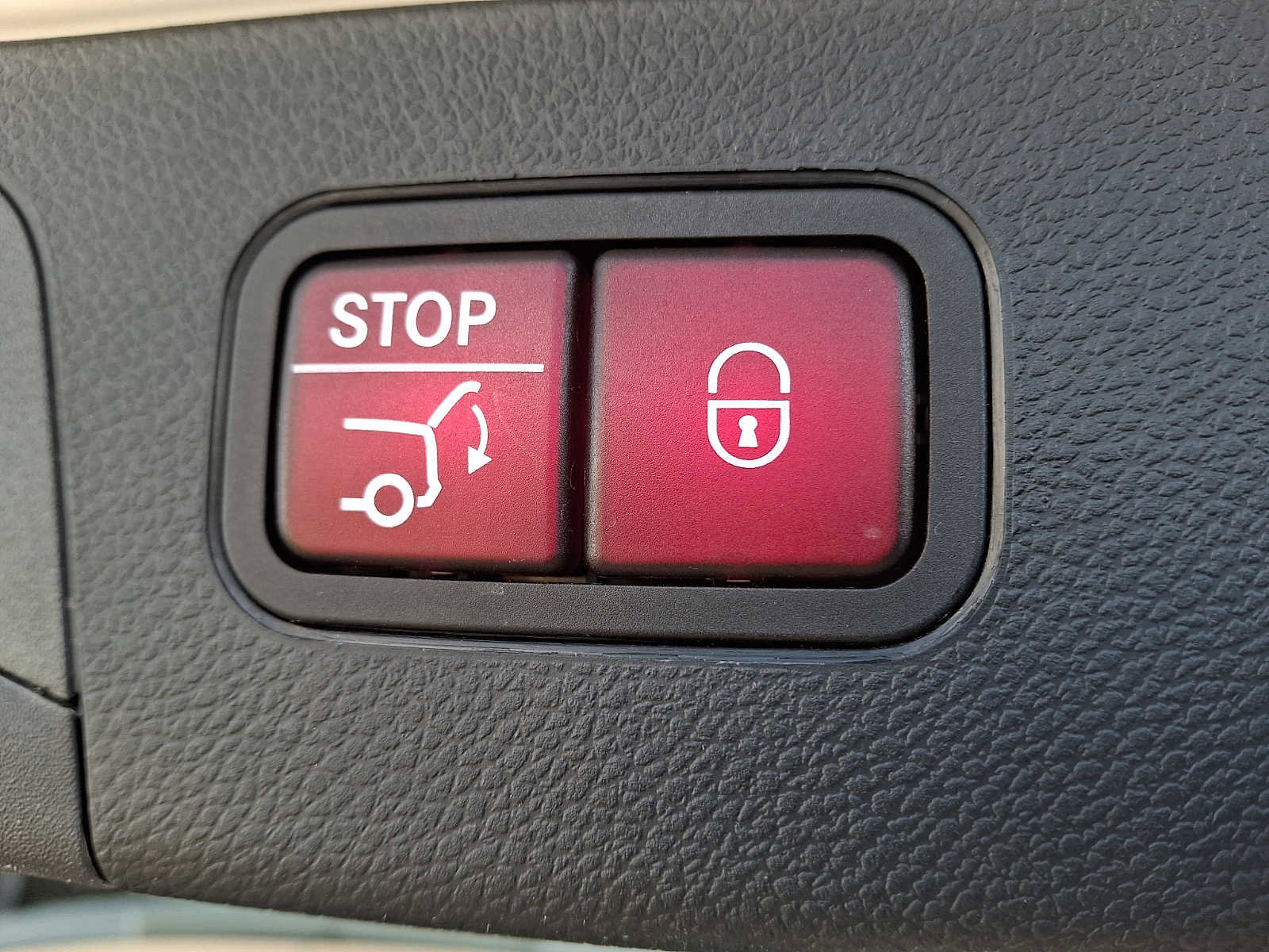 Used 2021 Mercedes-Benz GLC 300 4MATIC image 27