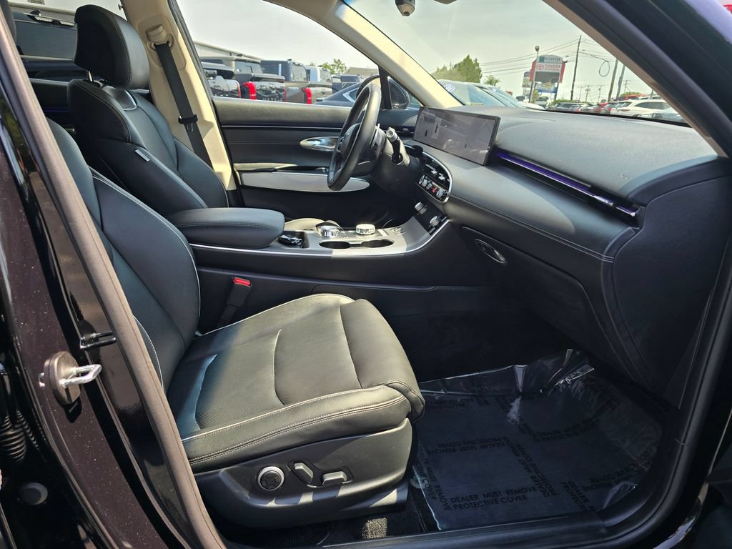 Used 2026 Genesis GV70 2.5T Advanced AWD/4WD image 12