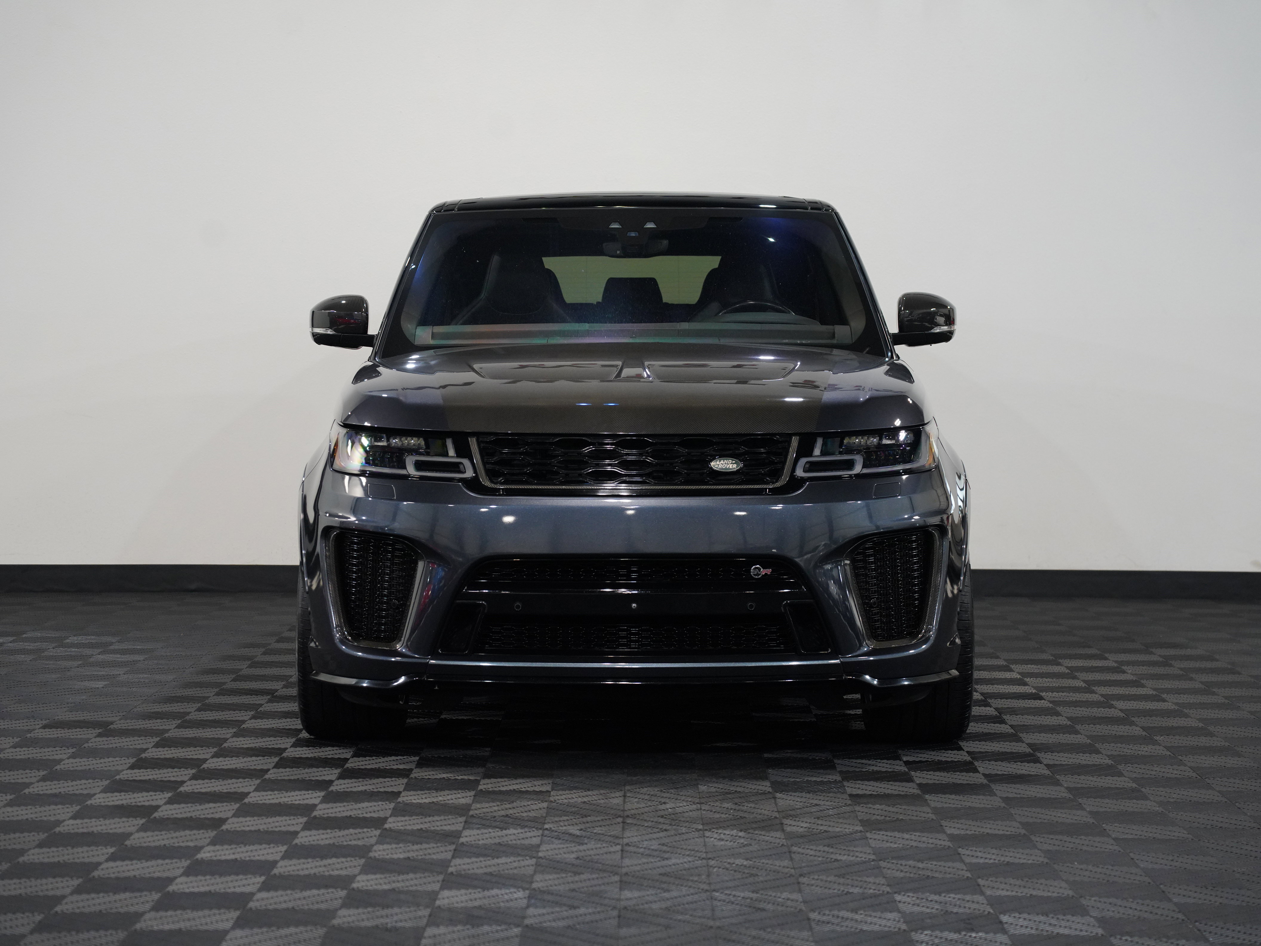 Used 2018 Land Rover Range Rover Sport SVR image 4