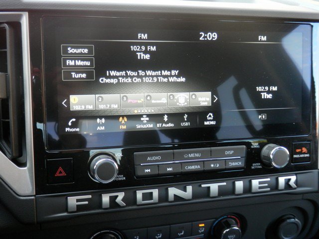 Used 2025 Nissan Frontier SV AWD/4WD image 31