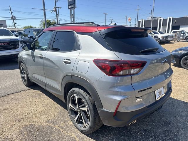 Used 2023 Chevrolet TrailBlazer RS w/ Sun and Liftgate Package image 9
