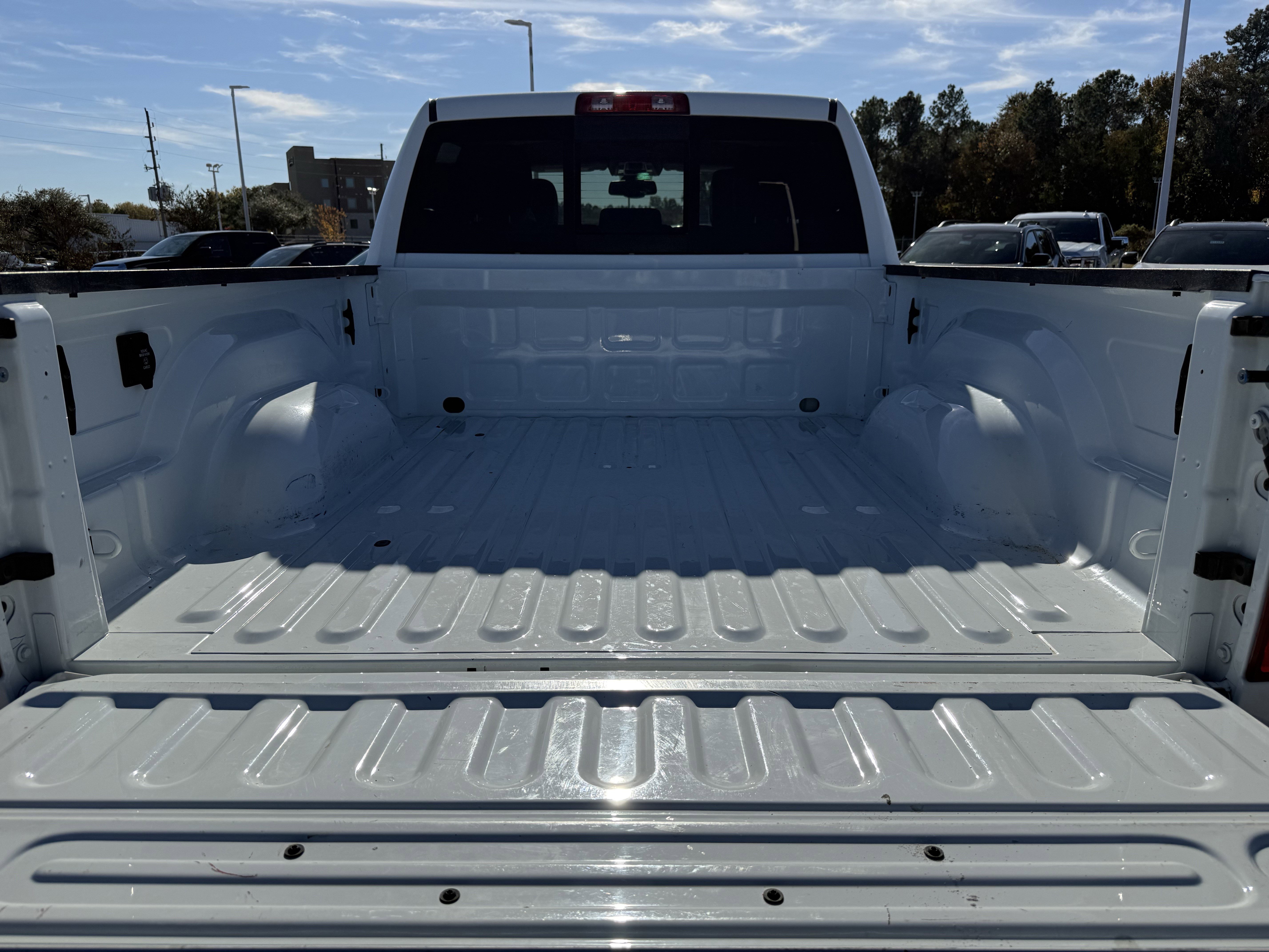 Used 2024 RAM 2500 Laramie image 30