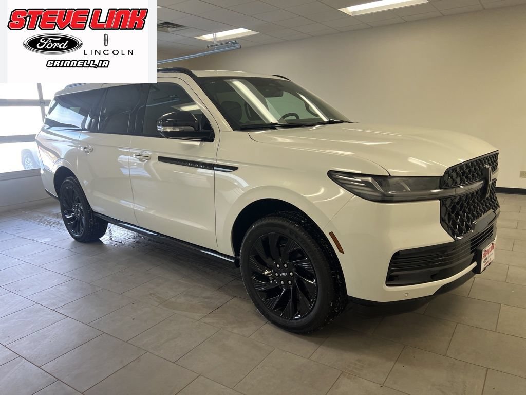 New 2026 Lincoln Navigator L Reserve w/ Jet Appearance Package AWD/4WD image 2