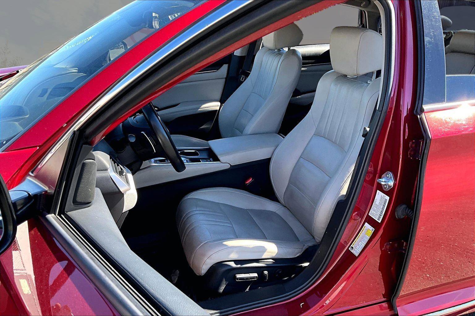 Used 2022 Honda Accord Touring image 23