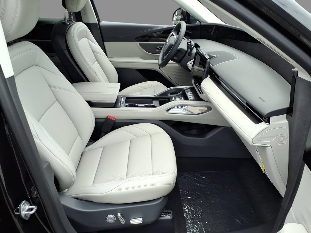 New 2026 Lincoln Nautilus Premier AWD/4WD image 13