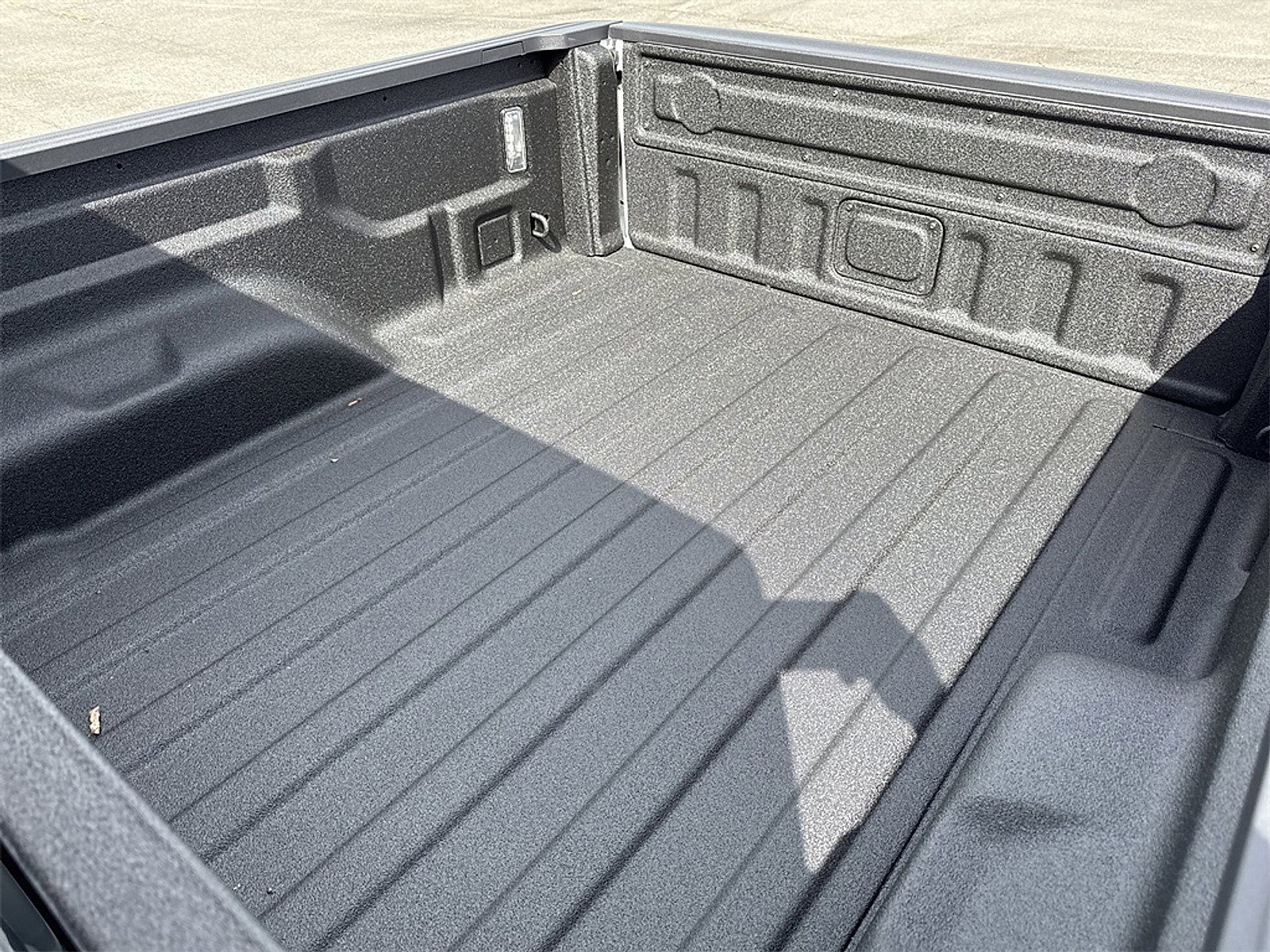 New 2025 Jeep Gladiator Sport image 5