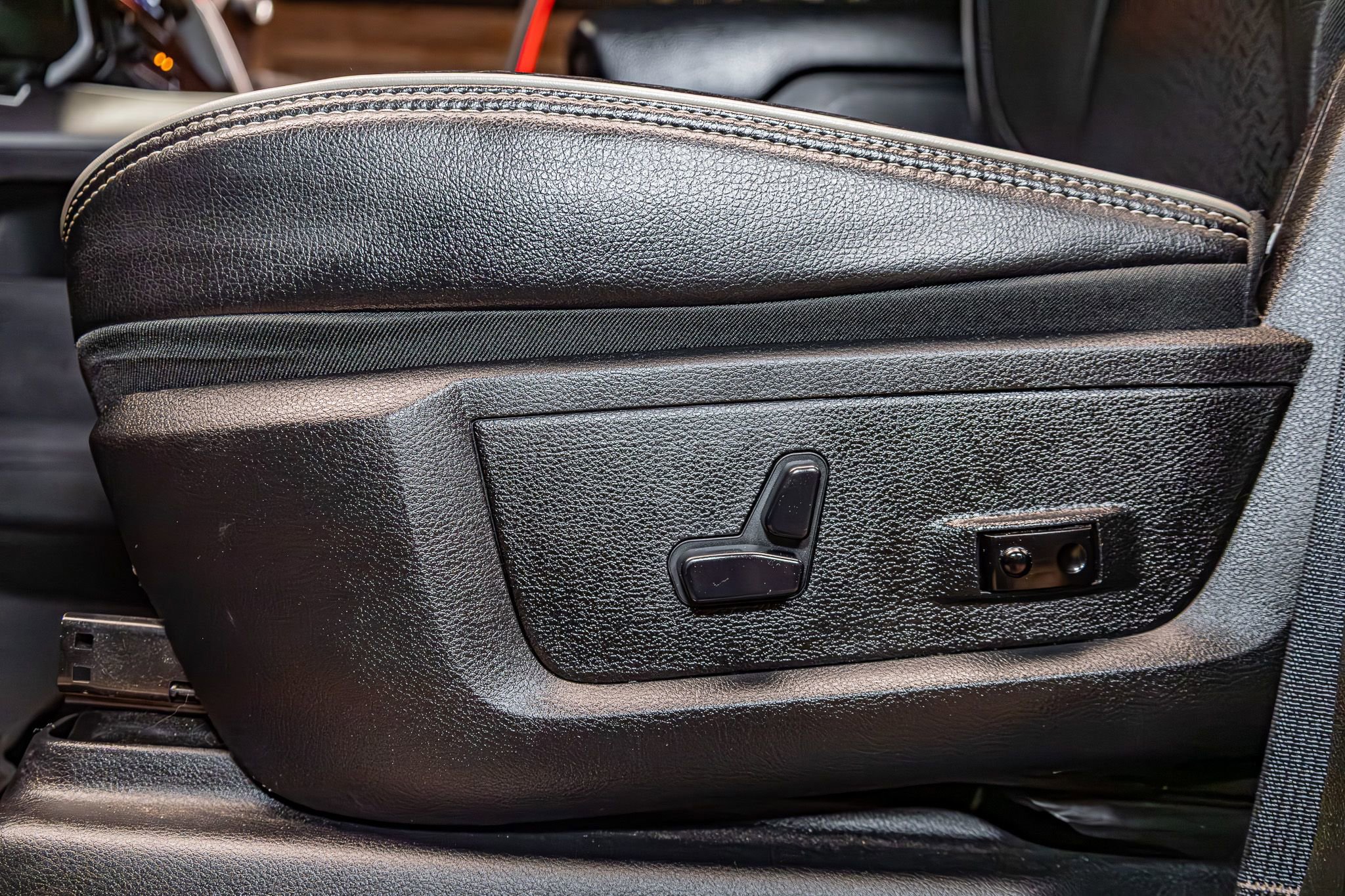 Used 2020 RAM 3500 Laramie AWD/4WD image 21