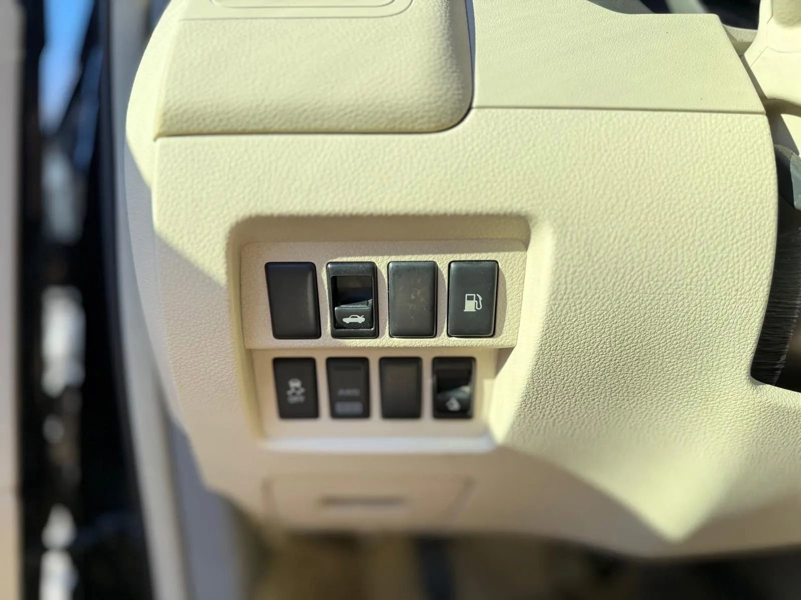 Used 2014 Nissan Murano CrossCabriolet w/ Navigation Package image 19