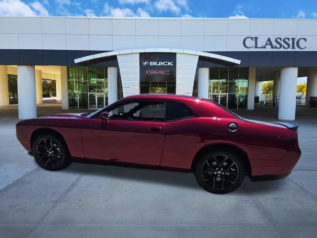 Used 2022 Dodge Challenger SXT w/ Blacktop Package RWD image 6