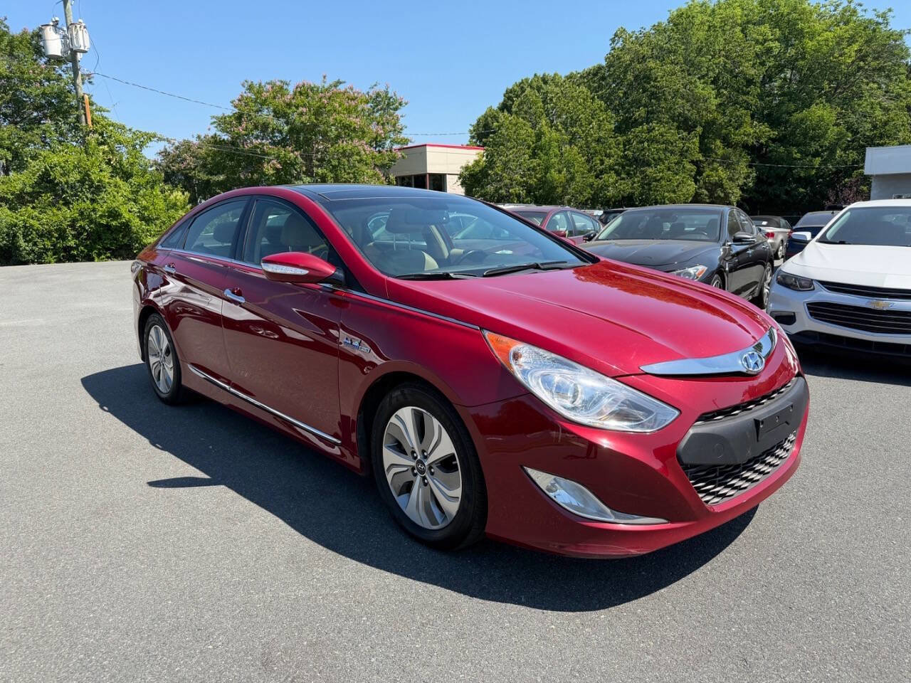 Used 2015 Hyundai Sonata Limited w/ Option Group 02 FWD image 3