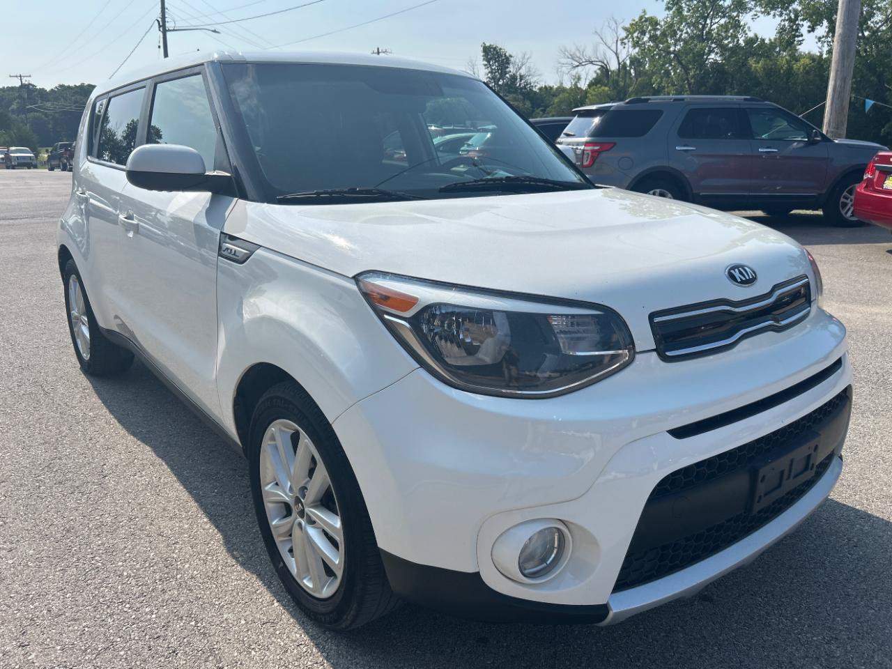 Used 2018 Kia Soul + FWD image 3