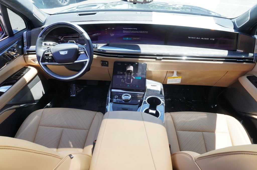 New 2025 Cadillac Escalade IQ Luxury 2 image 11