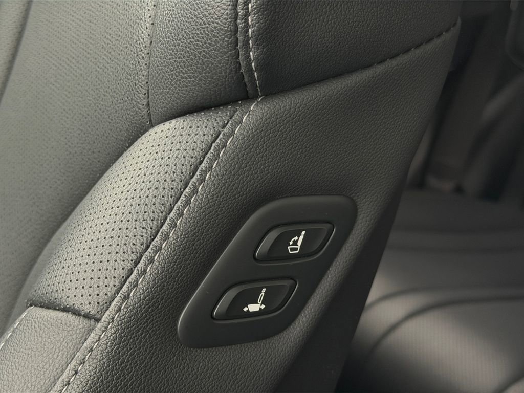 Used 2025 Genesis GV80 2.5T Standard image 22