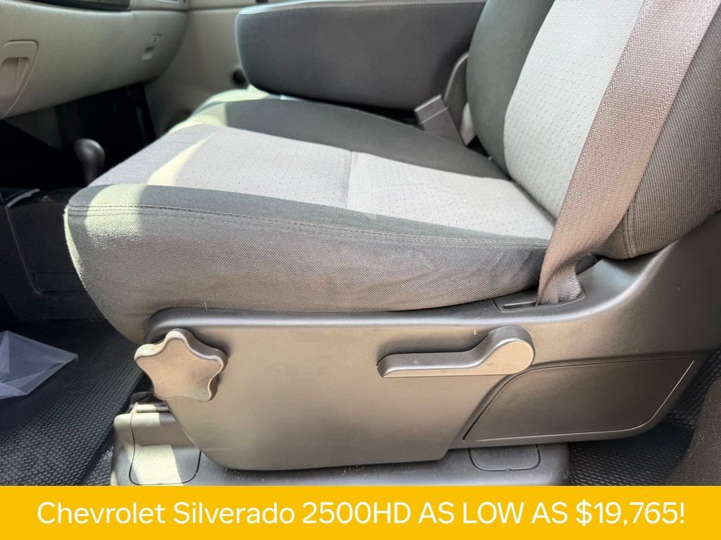 Used 2007 Chevrolet Silverado 2500 W/T w/ LS Package AWD/4WD image 13
