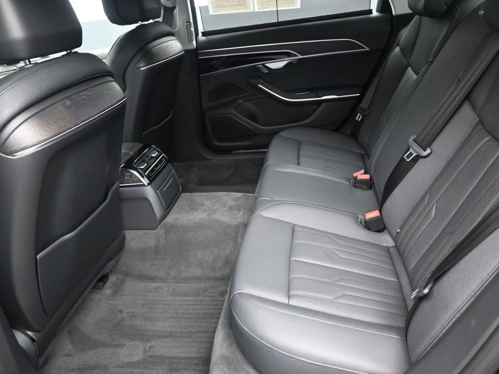 Used 2023 Audi A8 L 3.0T image 13