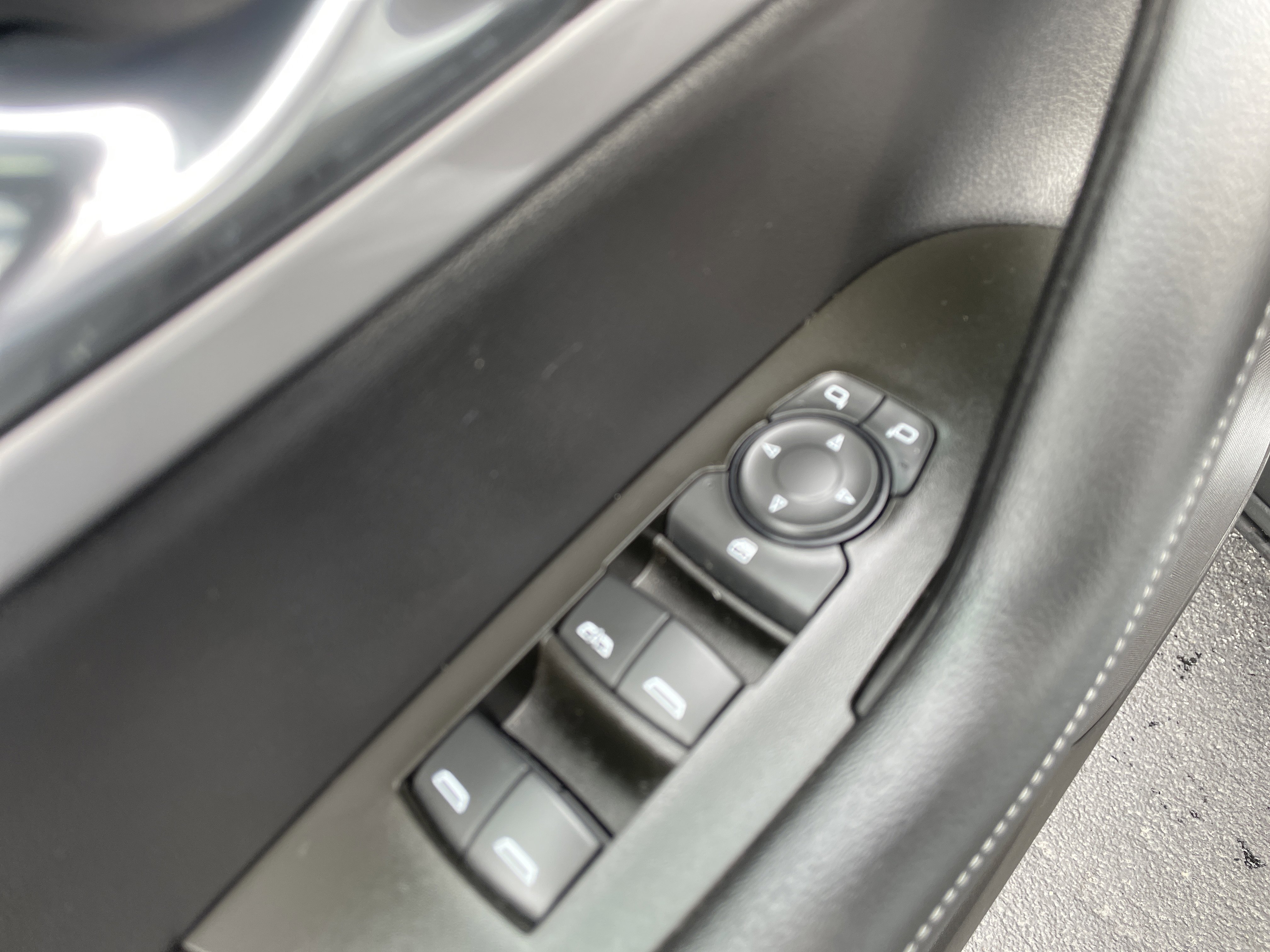 Certified 2024 Chevrolet Blazer LT w/ Midnight/Sport Edition image 20