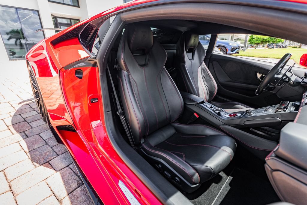 Used 2016 Lamborghini Huracan LP 610-4 AWD/4WD image 35