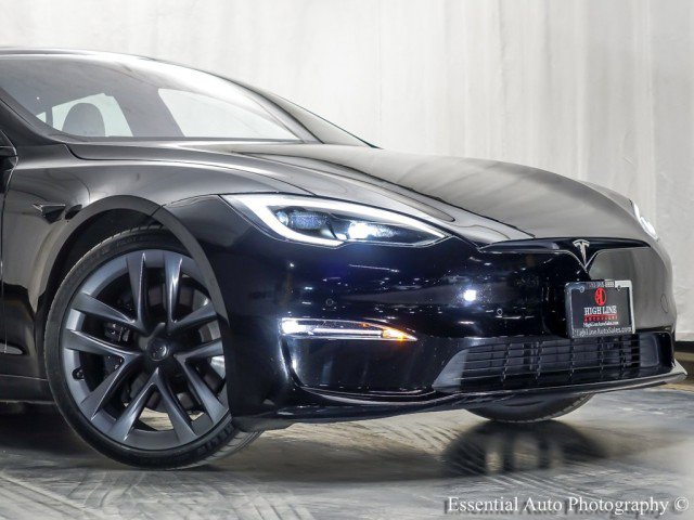 Used 2022 Tesla Model S Plaid image 2