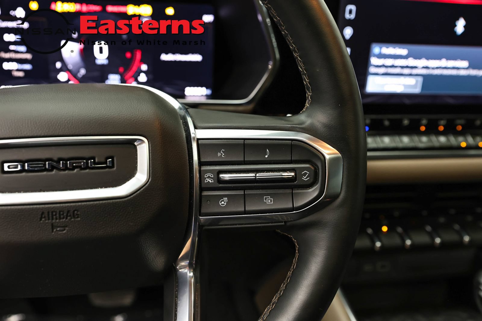 Used 2024 GMC Canyon Denali AWD/4WD image 16