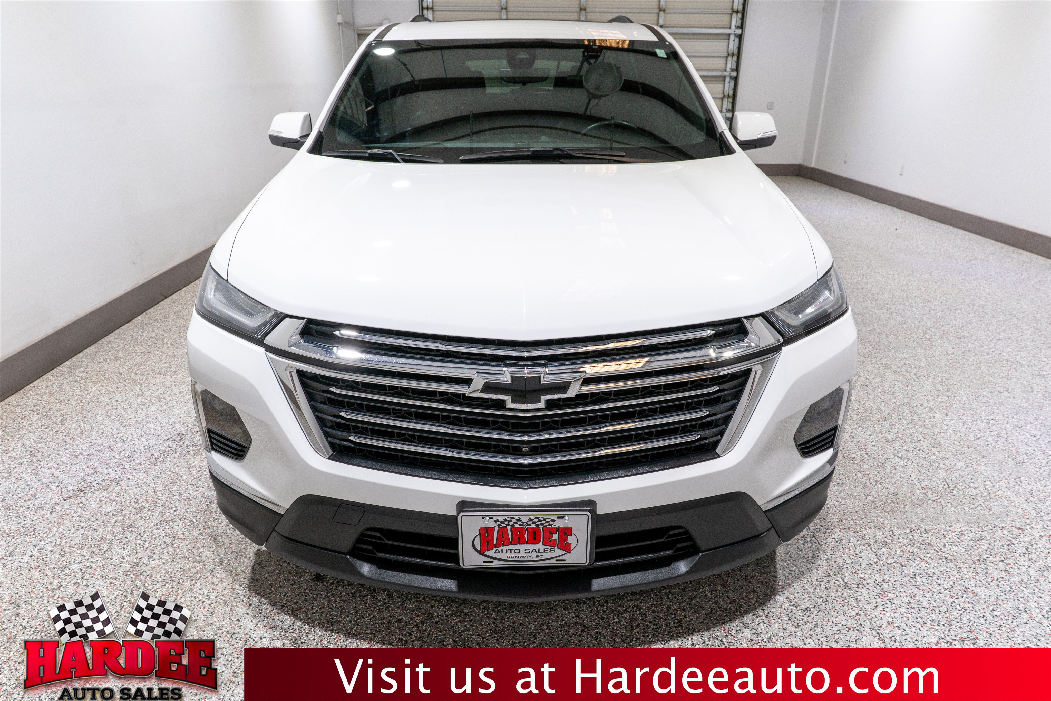 Used 2023 Chevrolet Traverse LT w/ LT Premium Package AWD/4WD image 7