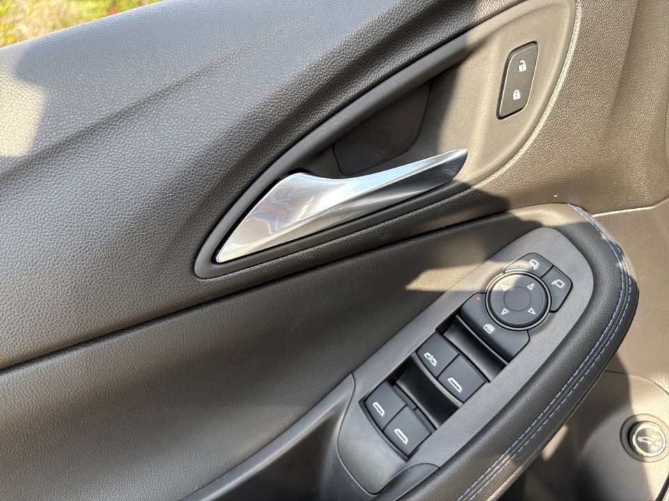 Certified 2026 Buick Encore GX Sport Touring w/ Comfort Package FWD image 31
