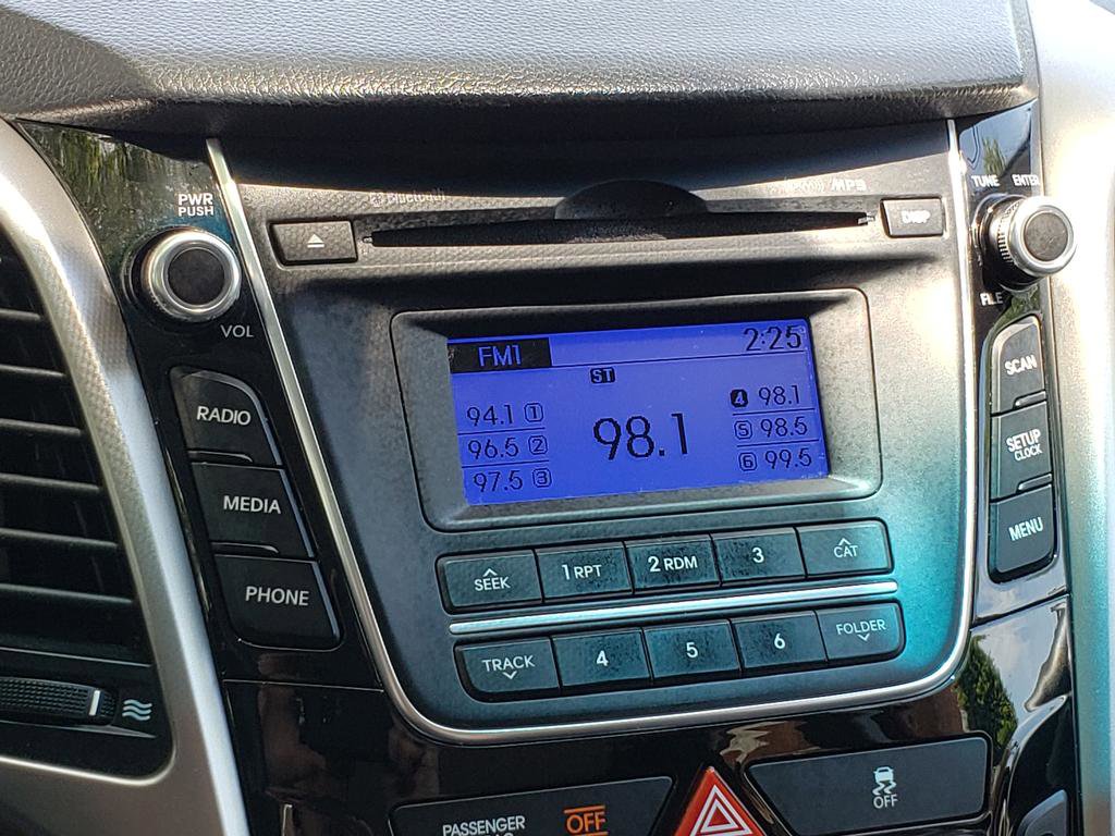Used 2016 Hyundai Elantra GT FWD image 22