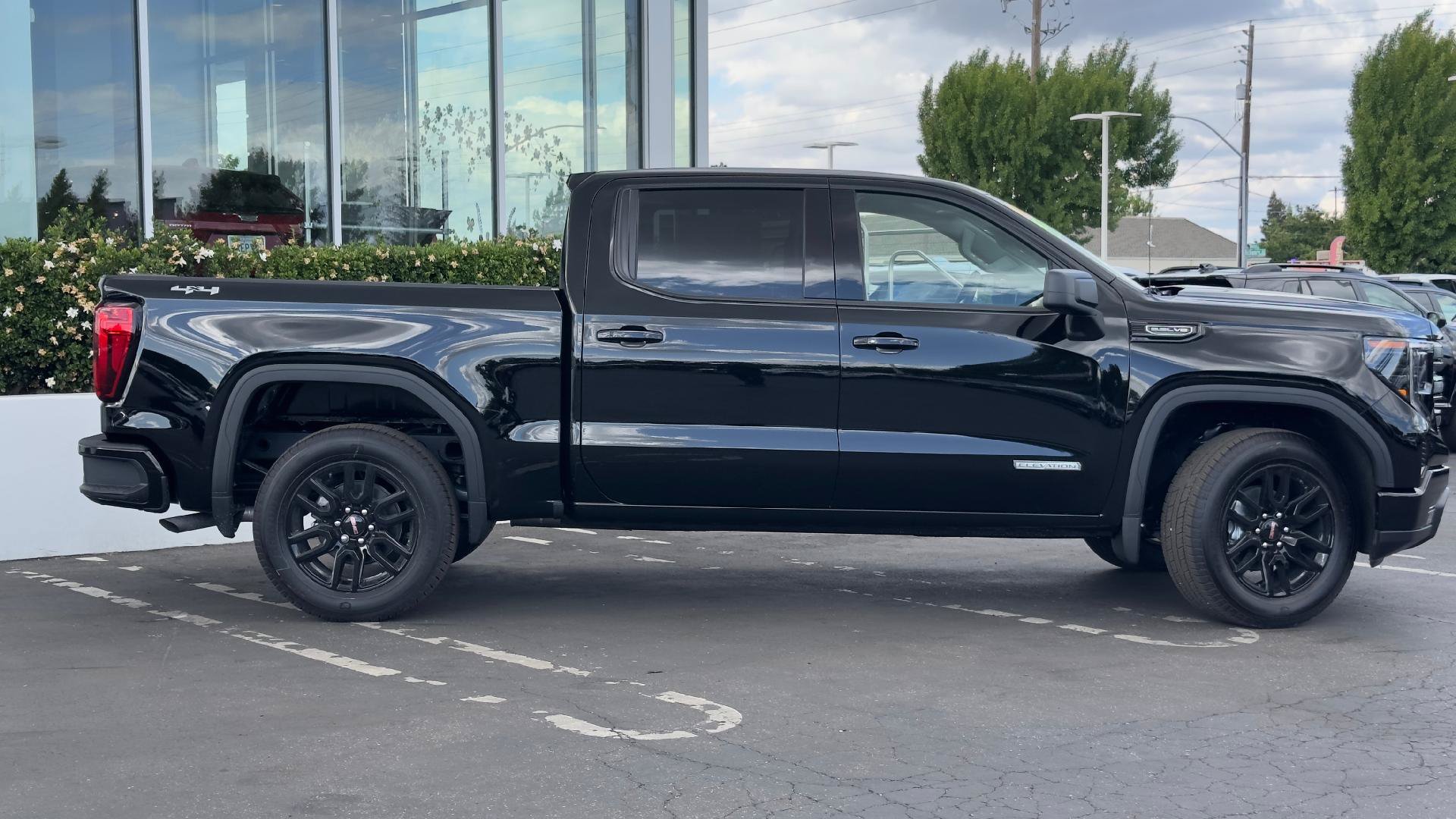 New 2026 GMC Sierra 1500 Elevation AWD/4WD image 3