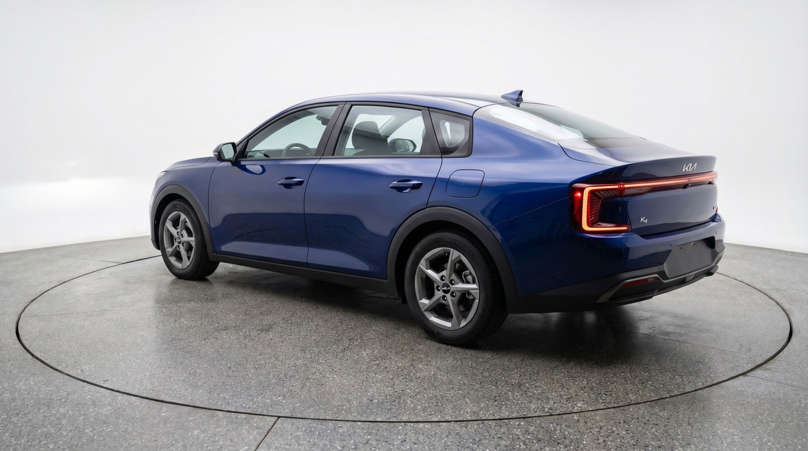 Used 2025 Kia K4 FWD image 6