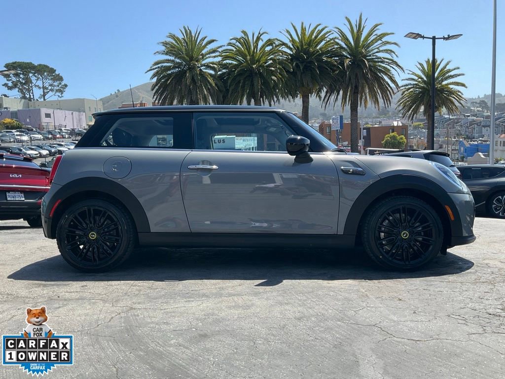 Used 2023 MINI Cooper SE FWD image 3