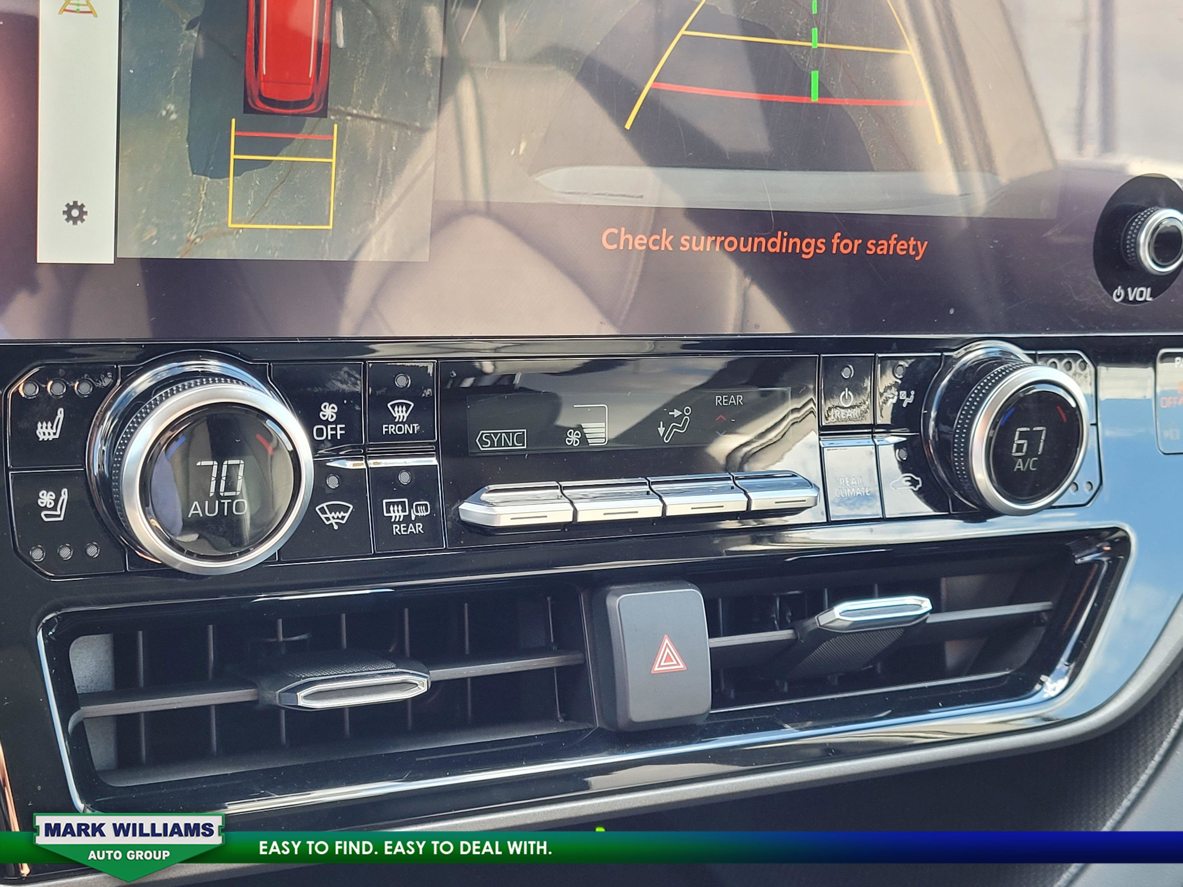 Used 2023 Toyota Highlander Limited image 25