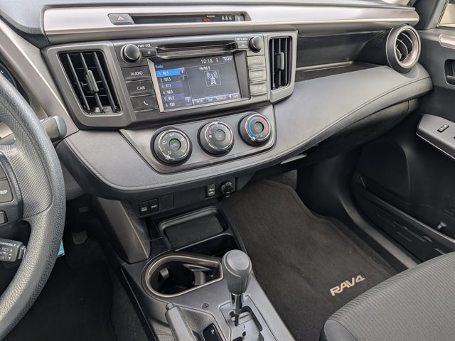 Used 2018 Toyota RAV4 LE FWD image 24