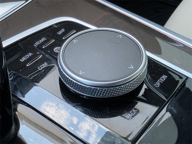 Used 2022 BMW X5 sDrive40i w/ Premium Package image 28