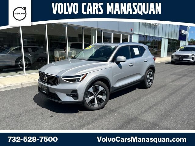 Certified 2025 Volvo XC40 B5 Plus AWD/4WD video 1