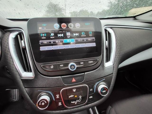 Used 2018 Chevrolet Malibu LT FWD image 22