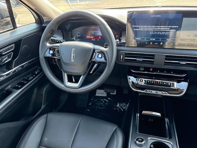 New 2025 Lincoln Corsair Grand Touring image 14