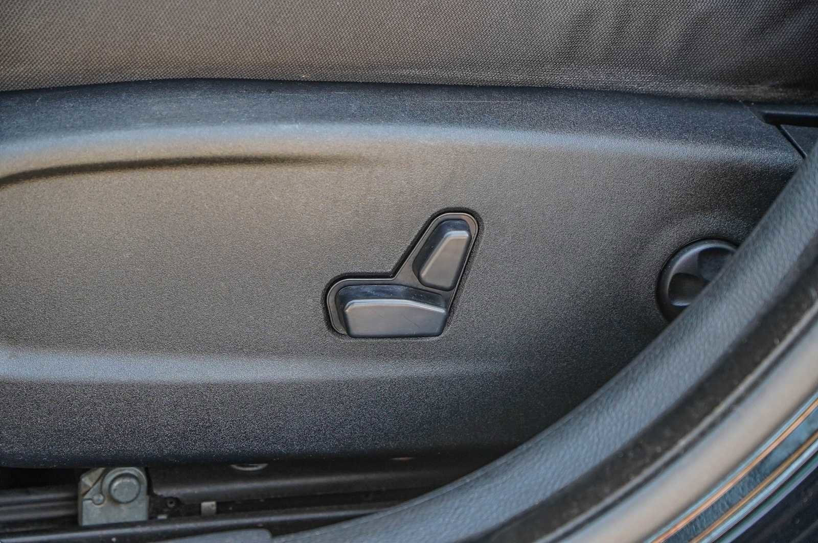 Used 2019 Dodge Charger SXT image 23