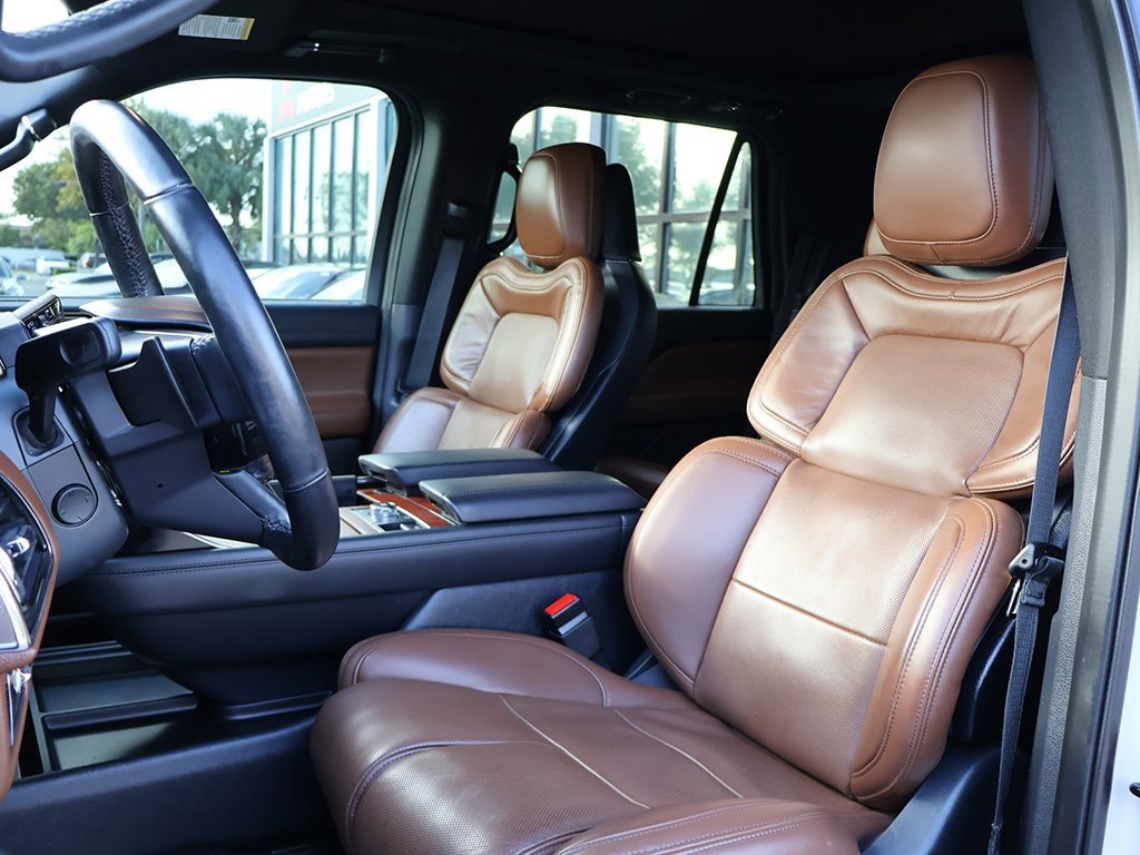 Used 2022 Lincoln Navigator Reserve image 36