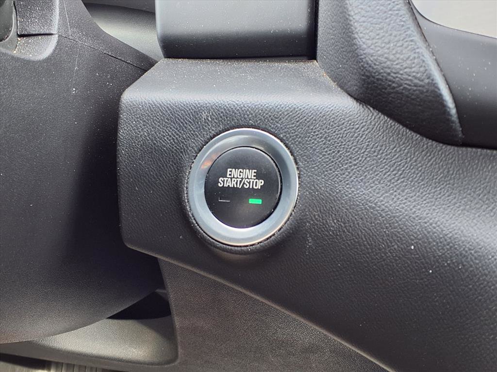 Used 2024 GMC Terrain SLE w/ Driver Convenience Package image 14