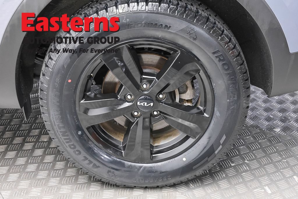Used 2023 Kia Sorento LX AWD/4WD image 9
