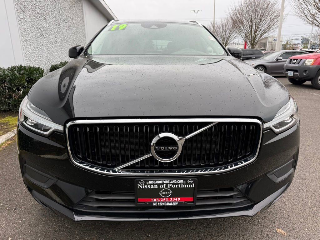 Used 2019 Volvo XC60 T5 Momentum image 4