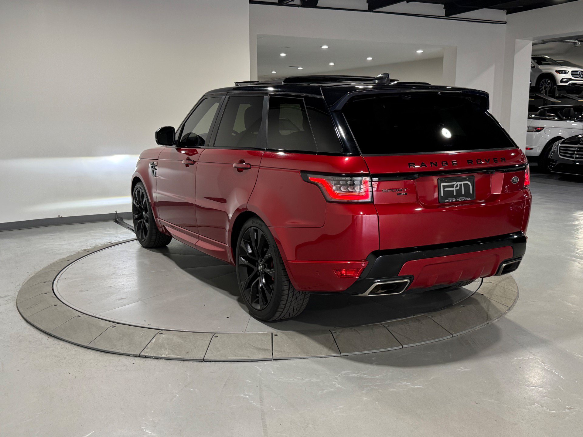 Used 2021 Land Rover Range Rover Sport HST AWD/4WD image 9