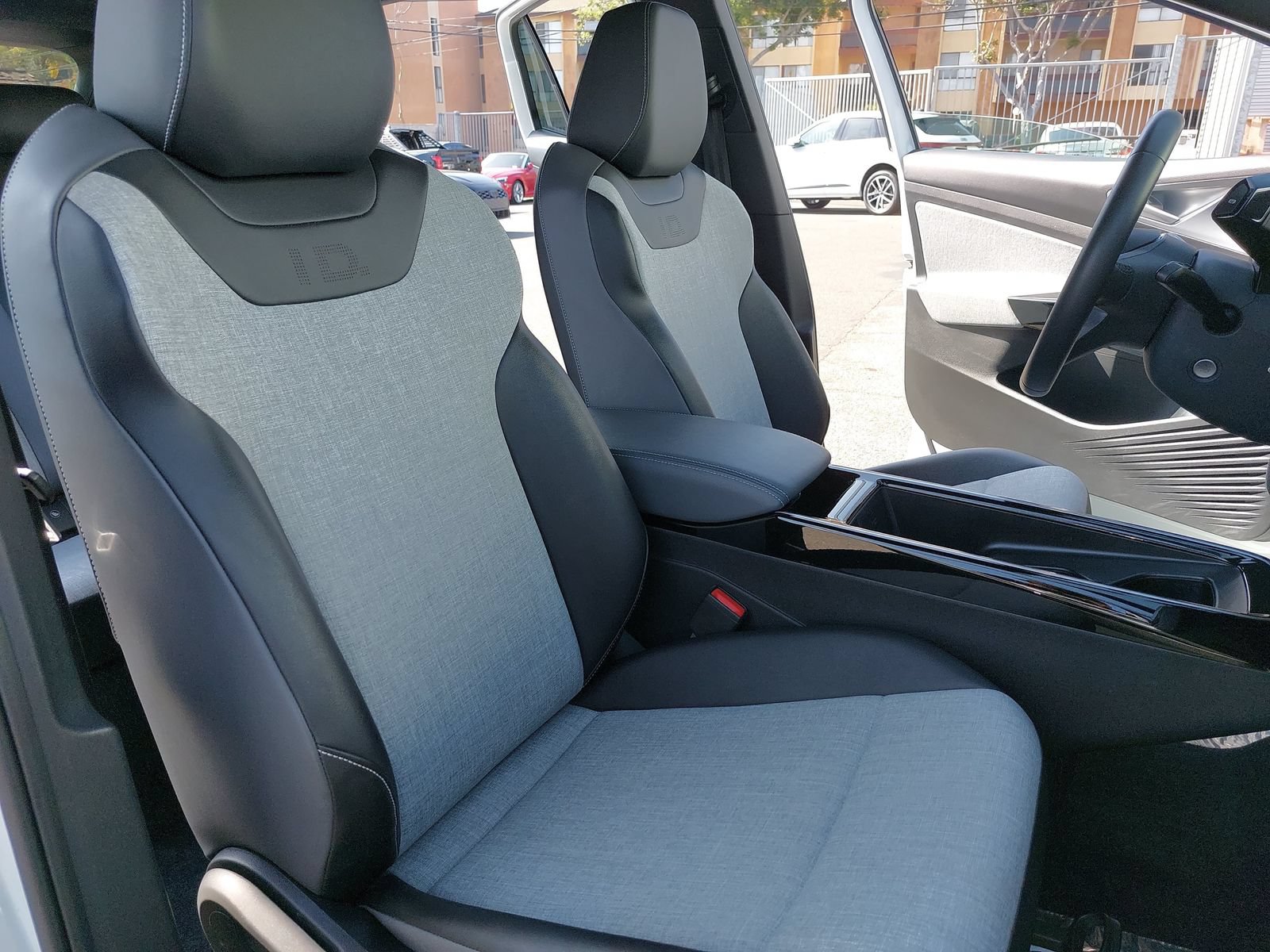 Used 2023 Volkswagen ID.4 Pro RWD image 10
