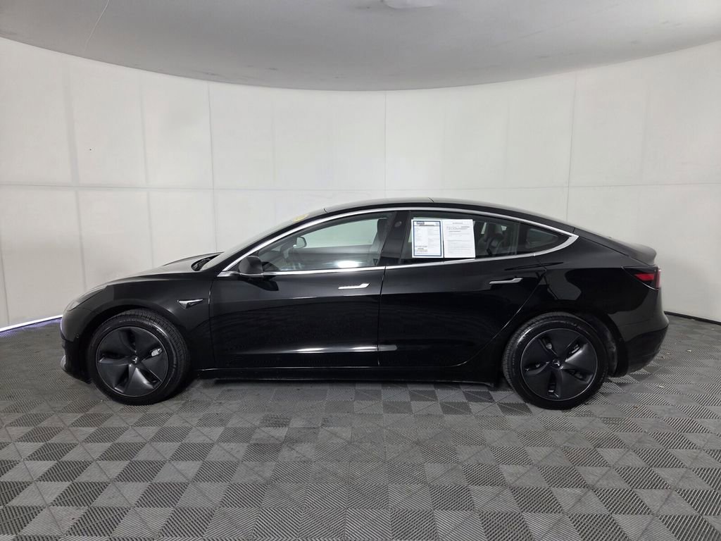 Used 2020 Tesla Model 3 Standard Range Plus RWD image 8