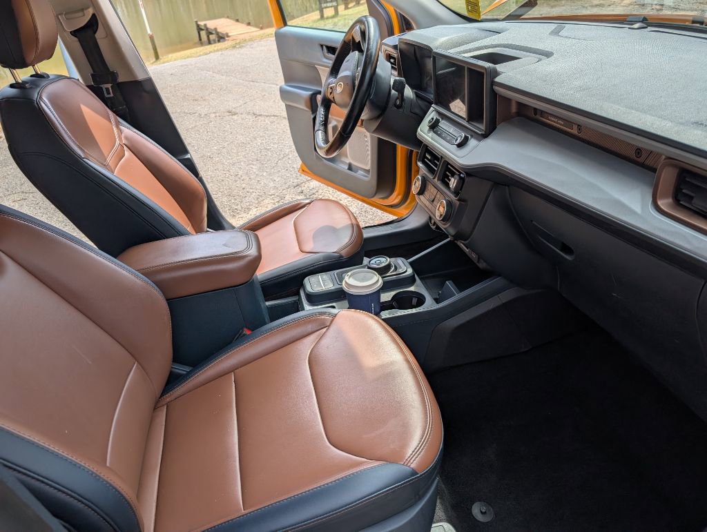 Used 2022 Ford Maverick Lariat image 12