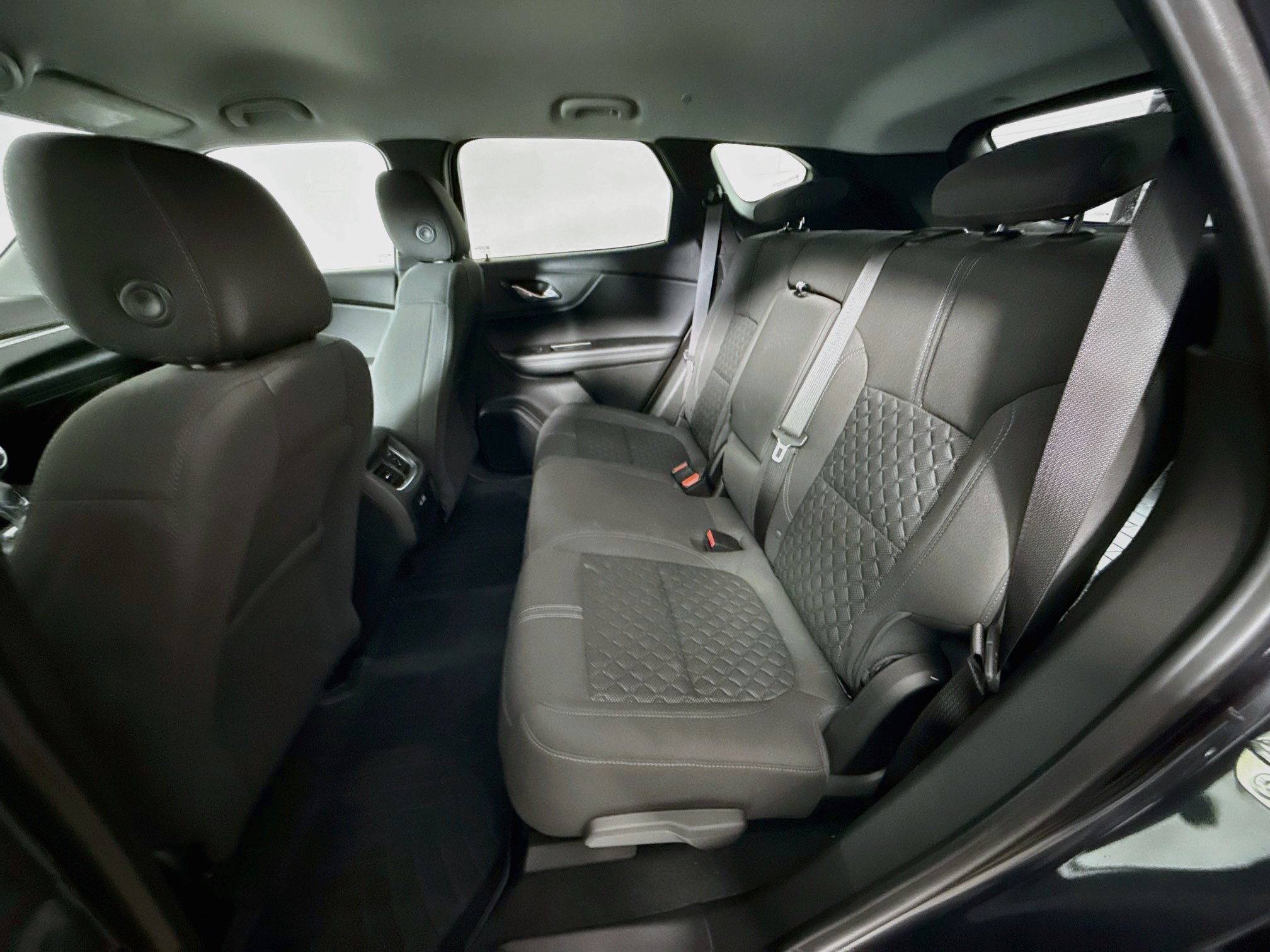 Used 2021 Chevrolet Blazer LT FWD image 23